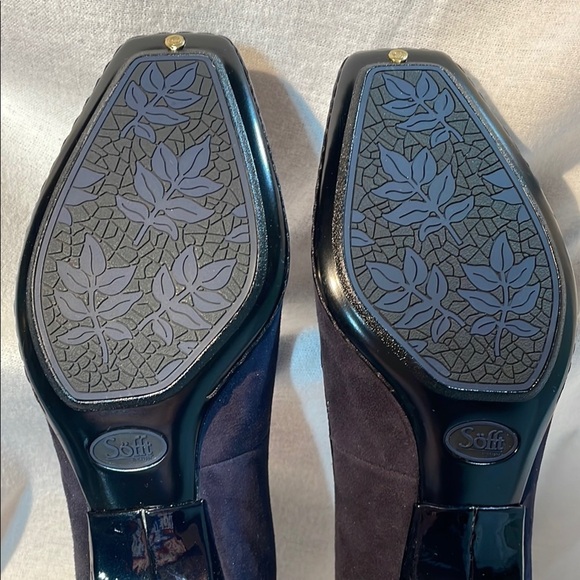 Sofft Navy Blue Suede Heels with Chunky Low Heel and Bow Detail EUC 8N - Picture 8 of 13